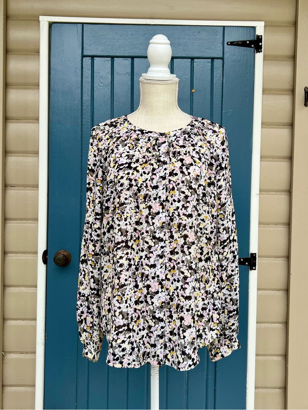 Theory Romantic 100% Silk Blouse in Urban Floral Abstract Print - Size large